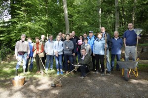 Mühlgrabenreinigung 30.05.2015 gruppe